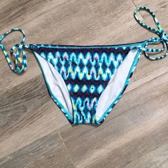 Kenneth Cole beaded bikini bottom. New - Picture 3 of 6